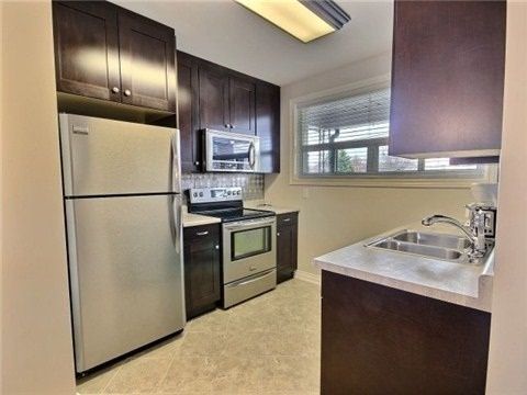 Main - 303 Rossland Rd W, Whitby, L1N3H8 | Image 2