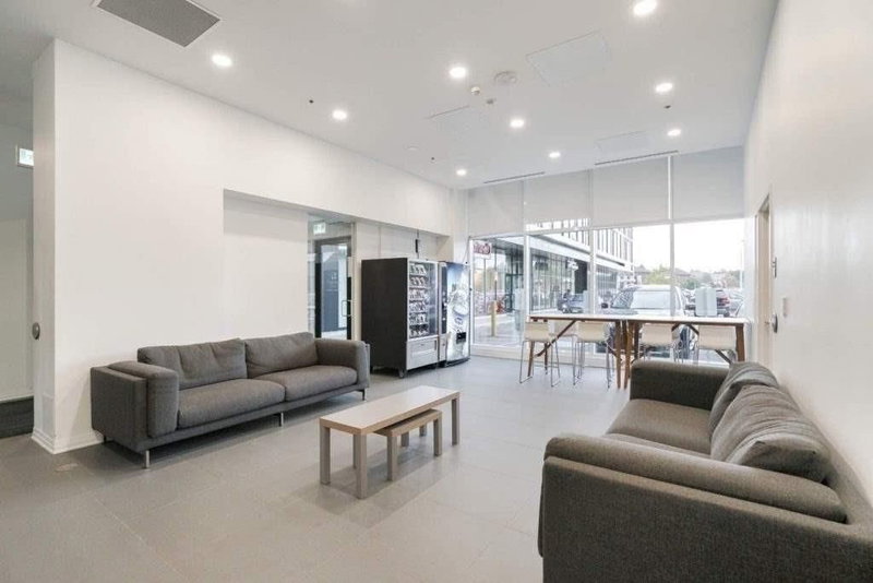 434 - 1900 Simcoe St N, Oshawa, L1G4Y3 | Image 2