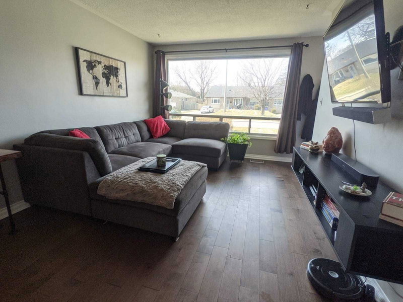 Main Fl - 15 Thorncroft Cres, Ajax, L1S2S1 | Image 3