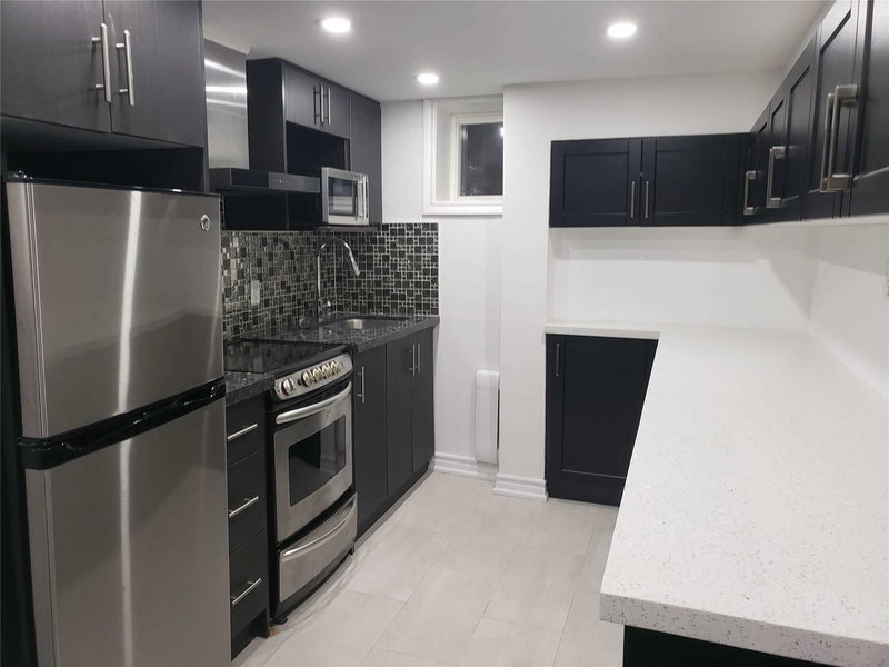 Lower - 88 Harris Ave, Toronto, M4C1P6 | Image 2