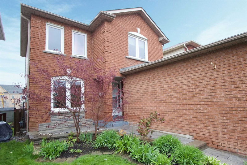 64 Sable Cres, Whitby, L1R1Y6 | Image 2