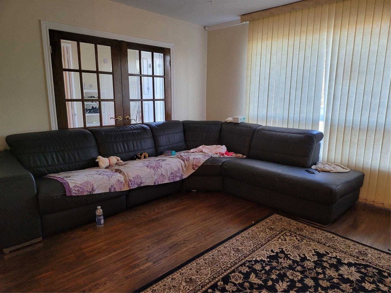 Upper - 14 Pitfield Rd, Toronto, M1S1Y1 | Image 2