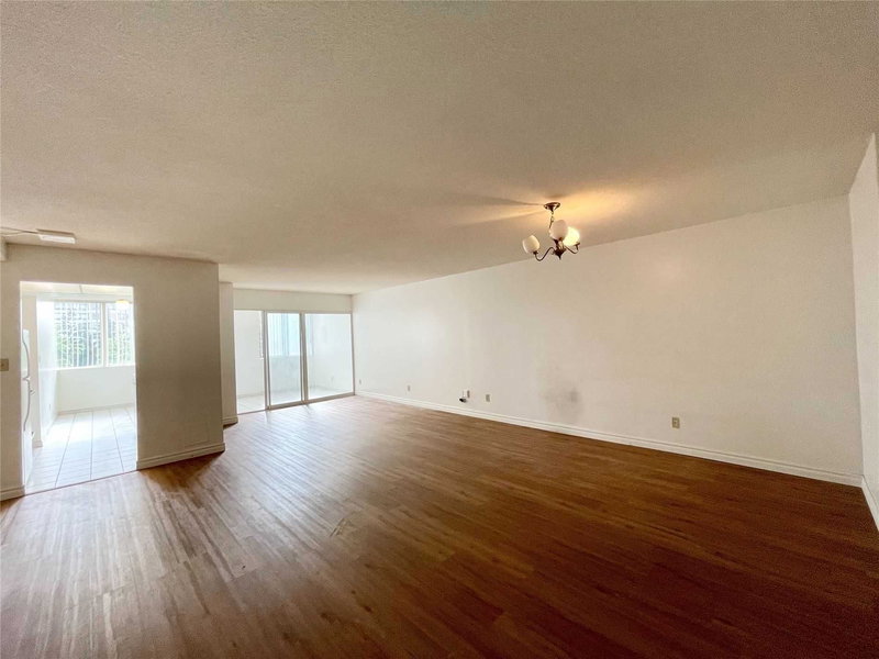 309 - 80 Alton Towers Circ, Toronto, M1V5E8 | Image 2