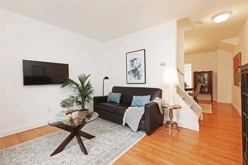 52 Balfour Ave, Toronto, M4C 1T6 | Image 2