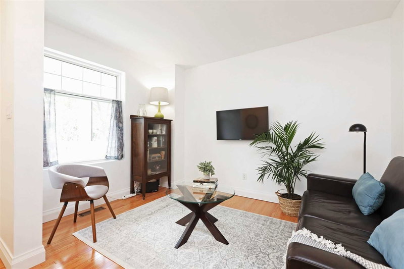 52 Balfour Ave, Toronto, M4C 1T6 | Image 3