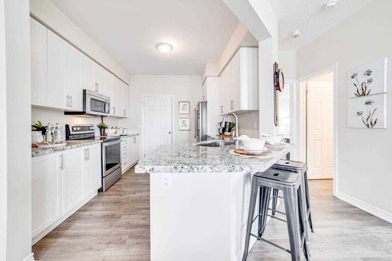 42 - 1430 Gord Vinson Ave, Clarington, L1E 0J6 | Image 2