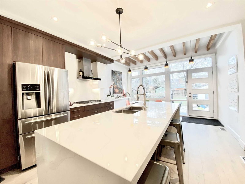 16 Woodlee Rd, Toronto, M4E2R1 | Image 2