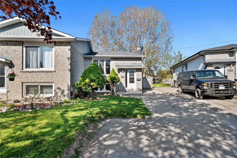 1308 Fundy Crt, Oshawa, L1J3N4 | Image 2