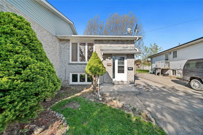1308 Fundy Crt, Oshawa, L1J3N4 | Image 3