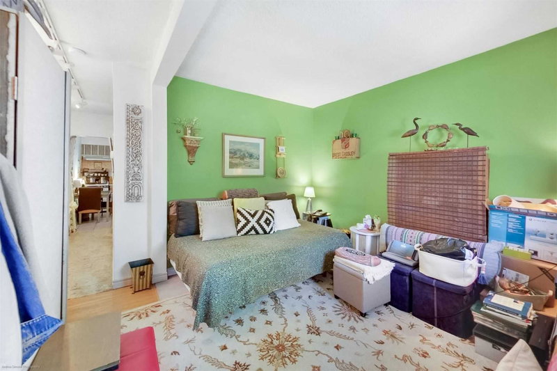 523 Craven Rd, Toronto, M4L2Z6 | Image 3