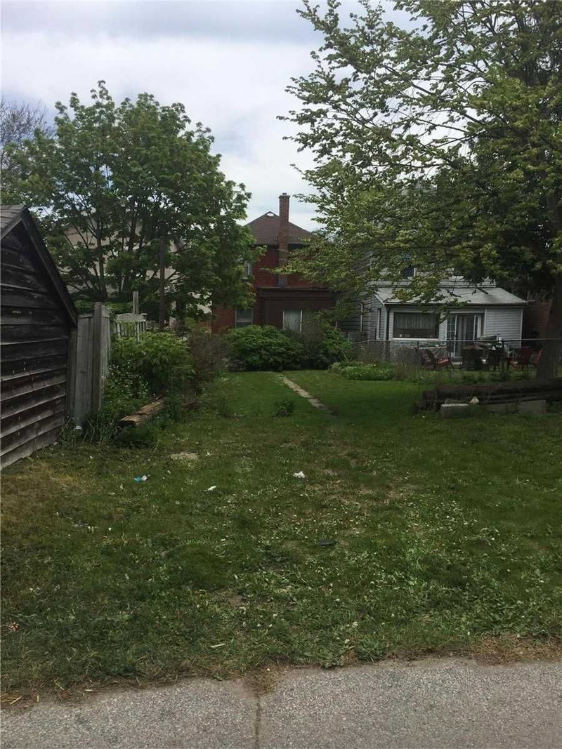 80 Eldon Ave, Toronto, M4C5G3 | Image 2
