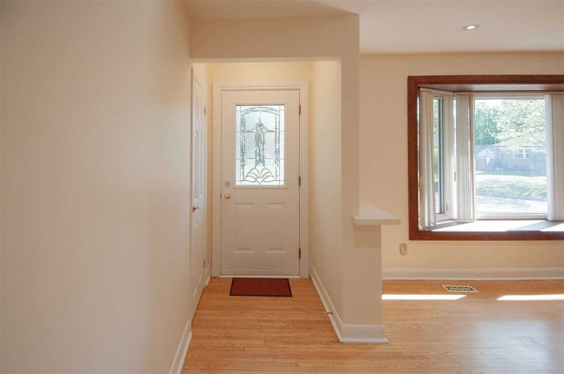 Main Fl - 25 Hiley Ave, Ajax, L1S6H3 | Image 3