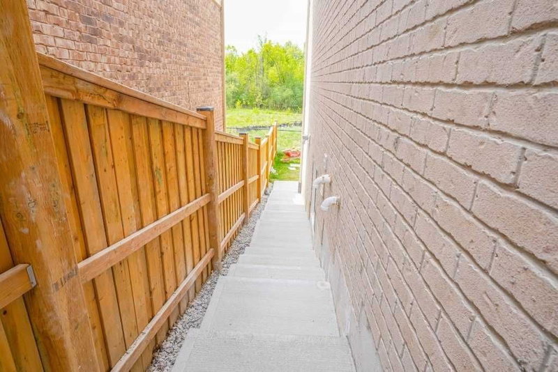 Bsmt - 1040 Foxtail Cres, Pickering, L1X0E7 | Image 2