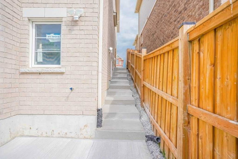 Bsmt - 1040 Foxtail Cres, Pickering, L1X0E7 | Image 3
