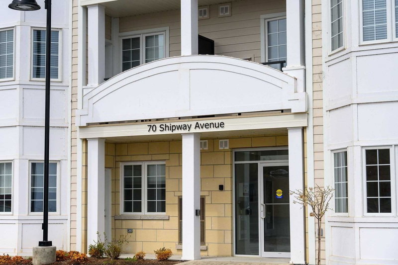 308 - 70 Shipway Ave, Clarington, L1B 0V7 | Image 3