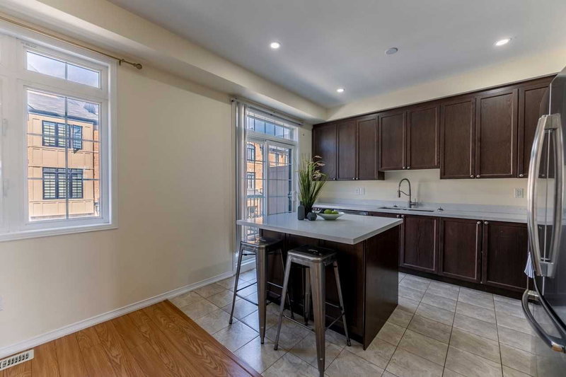 16 Quarrie Lane, Ajax, L1T 0N1 | Image 3