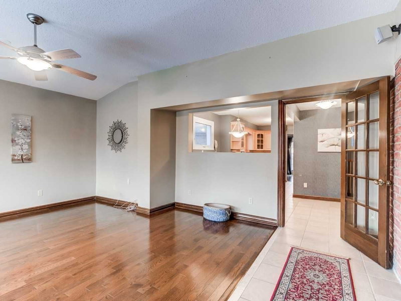 739 Edgewood Rd, Pickering, L1V2Z7 | Image 3