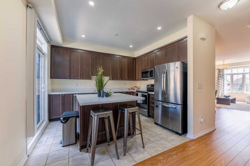 16 Quarrie Lane, Ajax, L1T 0N1 | Image 3