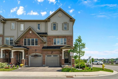 Townhouse sold at 36 Comfort Way, Whitby, Ontario, L1N0K5 - Blue Grass Meadows - MLS: E5282715