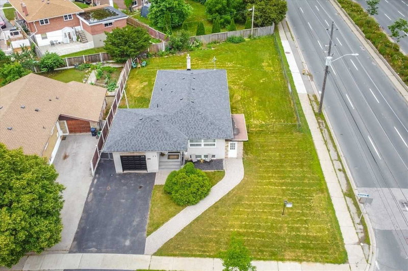 54 Saratoga Dr, Toronto, M1P4J1 | Image 3