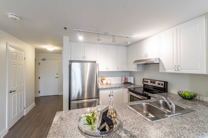 220 - 21 Brookhouse Dr, Clarington, L1B1N8 | Image 3