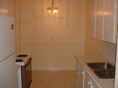 208 - 1210 Radom St, Pickering, L1W2Z3 | Image 3