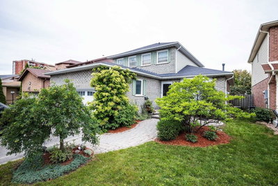 Detached House sold at 12 Upland Drive, Whitby, Ontario, L1N8H5 - Blue Grass Meadows - MLS: E5305416