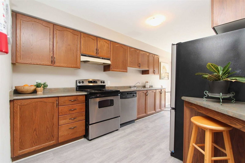 1822 Dalhousie Cres, Oshawa, L1G8C5 | Image 2