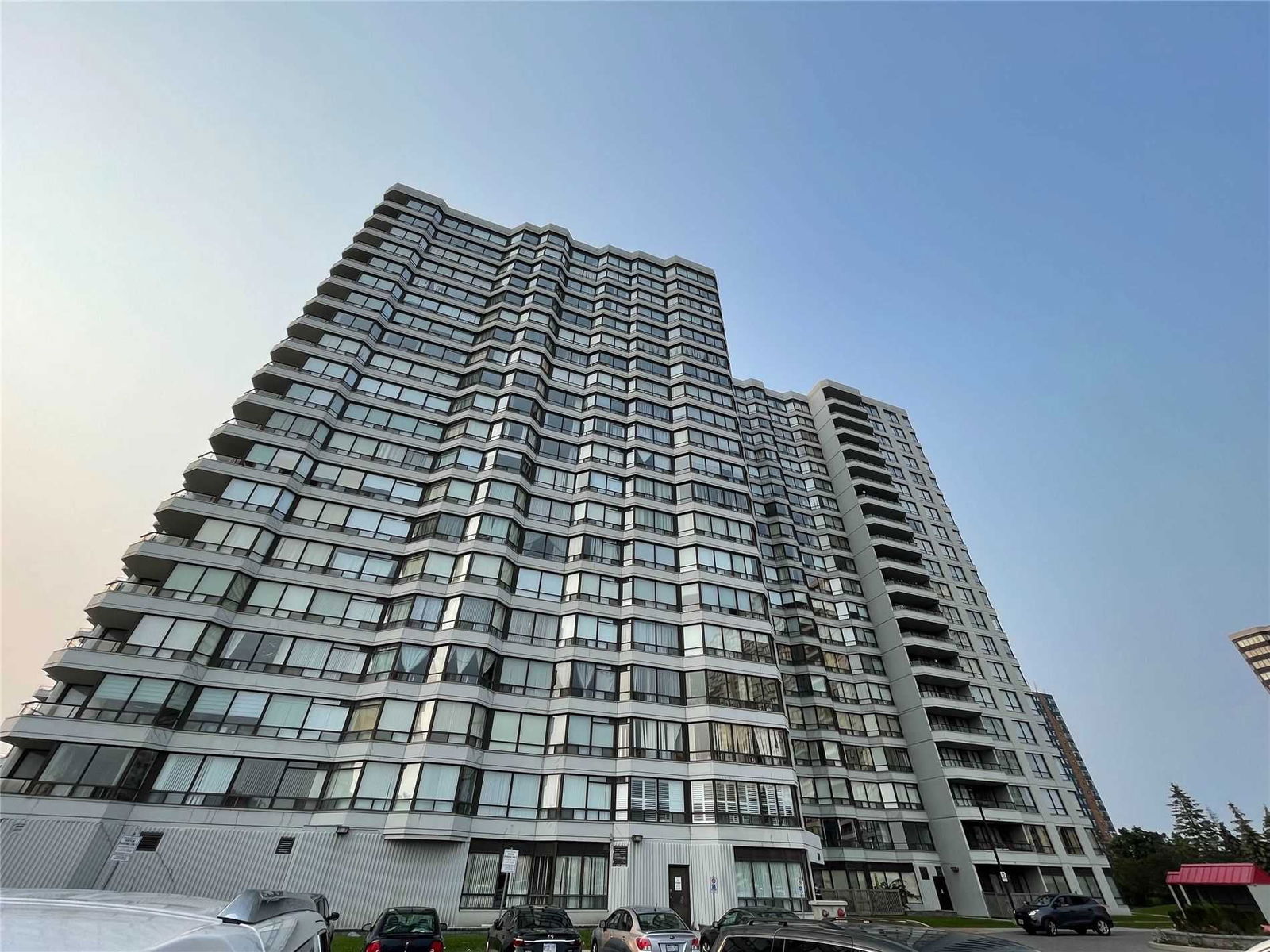 Listing Image 0
