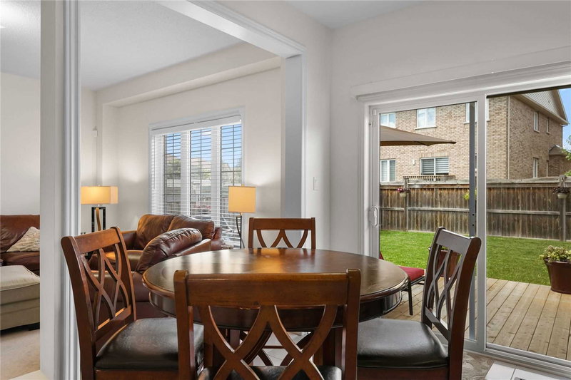 10 Campview St, Whitby, L1R0K5 | Image 2