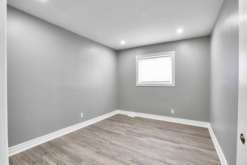 2 Ontario St, Ajax, L1S1T5 | Image 3