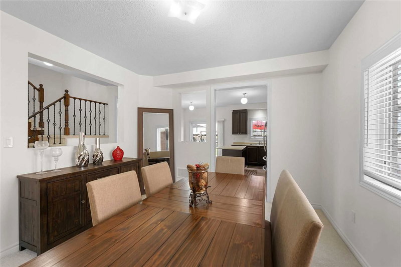 10 Campview St, Whitby, L1R0K5 | Image 2