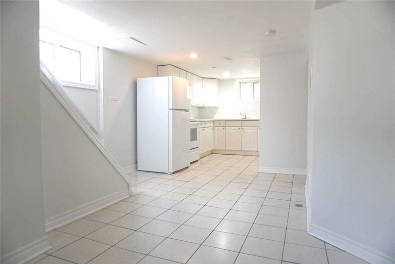 Bsmt - 44 Billingsgate Cres, Ajax, L1S2R8 | Image 2