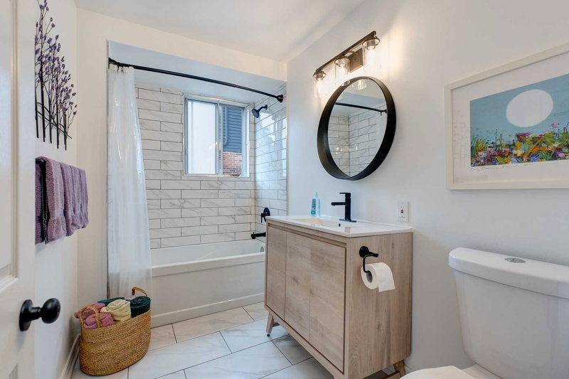 393 Rosebank Rd, Pickering, L1W2N3 | Image 2