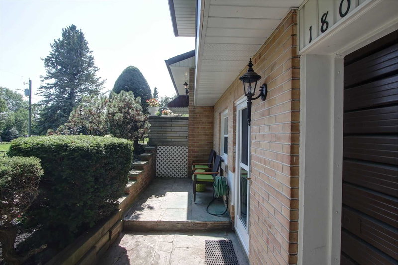 180 Glenwood Cres, Oshawa, L1G 3B1 | Image 3