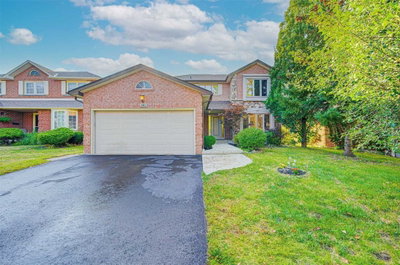 Detached House sold at 141 Hialeah Crescent, Whitby, Ontario, L1N6V8 - Blue Grass Meadows - MLS: E5362323