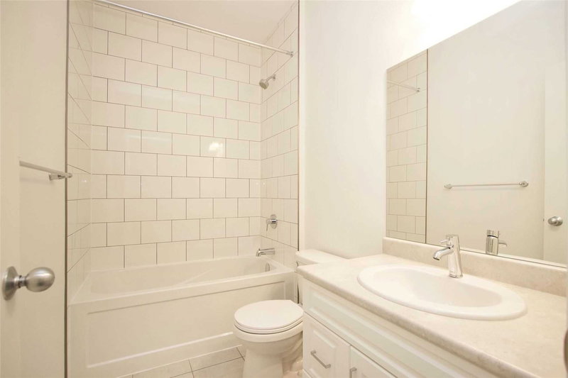 Main - 407 Northglen Blvd, Clarington, L1C 7E2 | Image 2