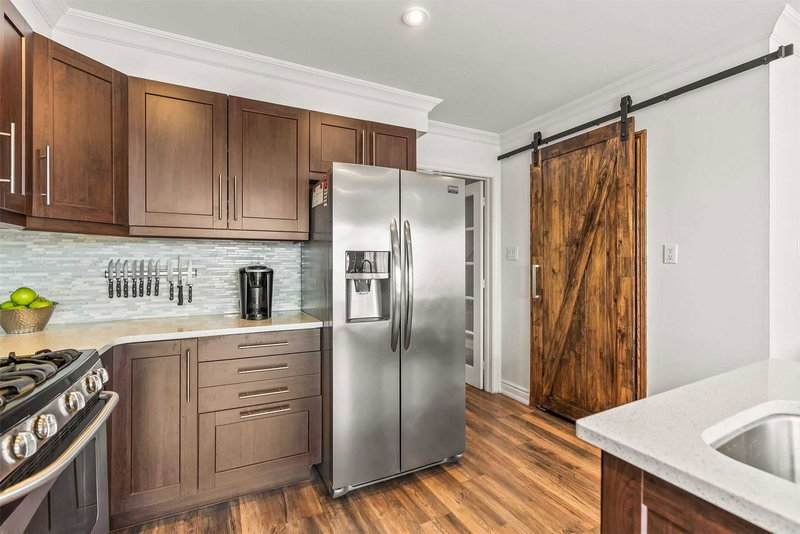 21 Fernbank Pl, Whitby, L1R1S9 | Image 3