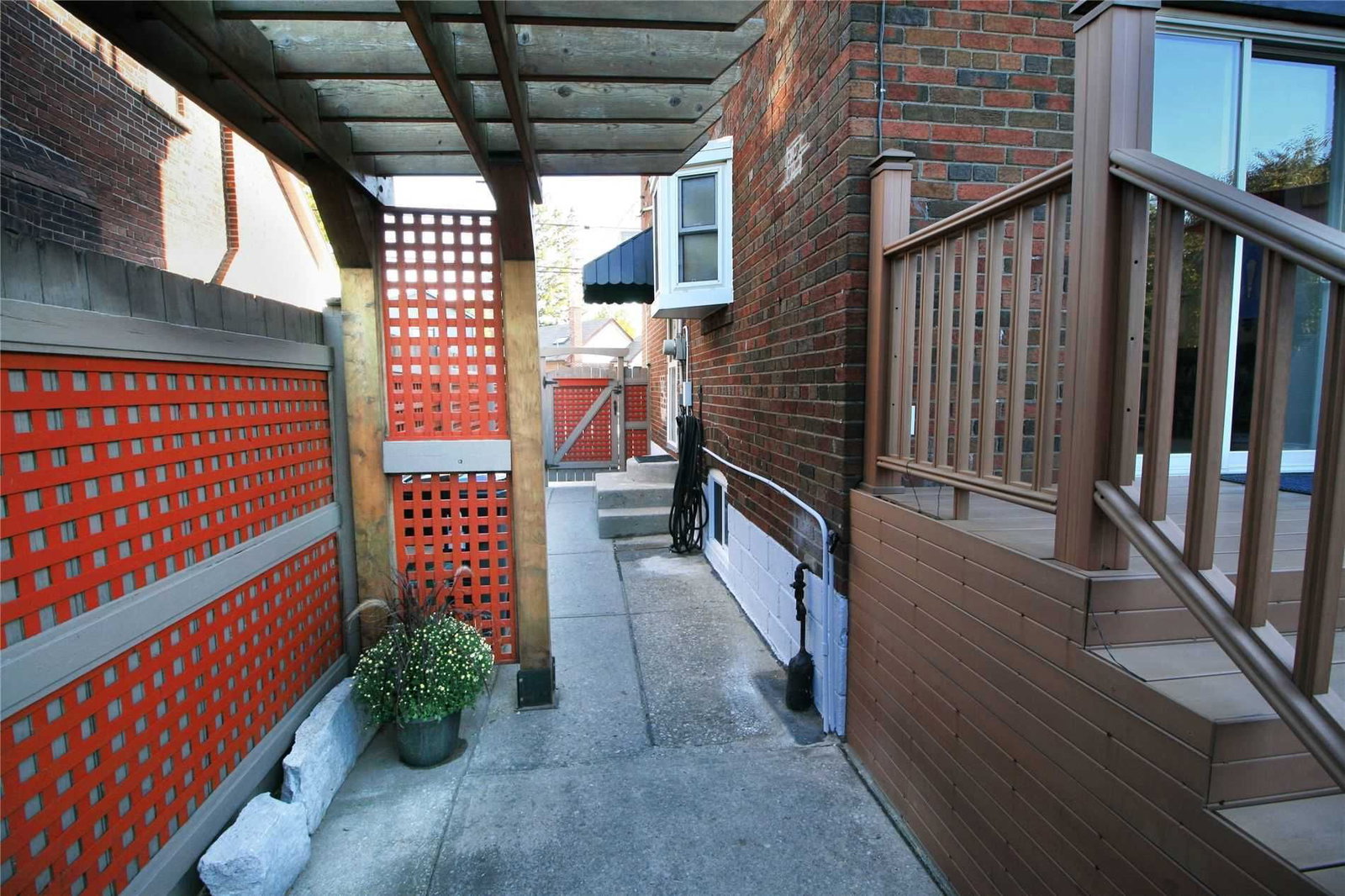 Listing Image 8