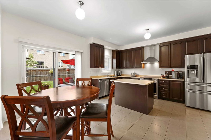 10 Campview St, Whitby, L1R0K5 | Image 3