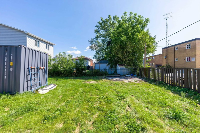 361 Adelaide Ave W, Oshawa, L1J2R7 | Image 2