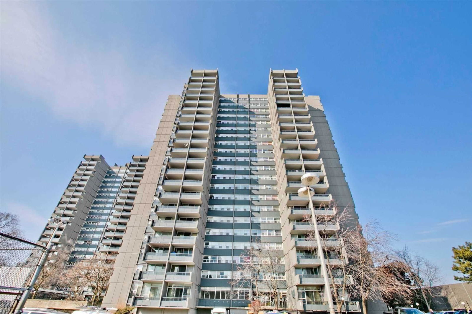 Listing Image 0
