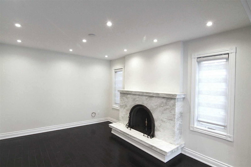 40 Alanbull Sq, Toronto, M1V4M1 | Image 3