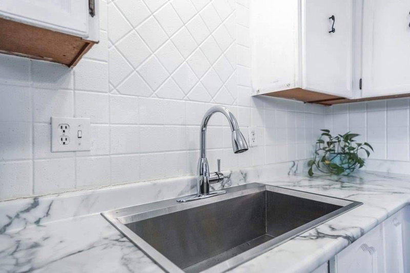 1312 Cherrydown Dr, Oshawa, L1H8C9 | Image 2