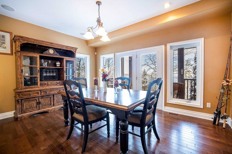 499 Fralicks Beach Rd, Scugog, L9L1B6 | Image 2