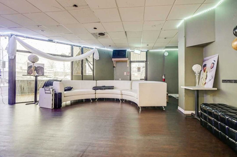 202 - 880 Ellesmere Rd, Toronto, M1P2W6 | Image 2