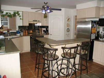 22 Selkirk Dr, Whitby, L1M2E6 | Image 2