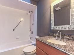 48 Homefield Sq, Clarington, L1E1K8 | Image 3