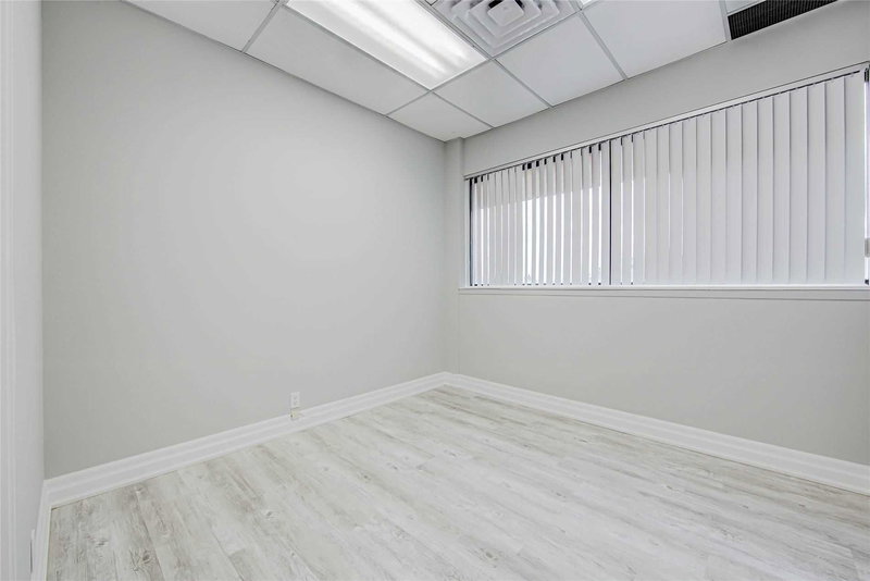 205 - 15 Harwood Ave S, Ajax, L1S2B9 | Image 2