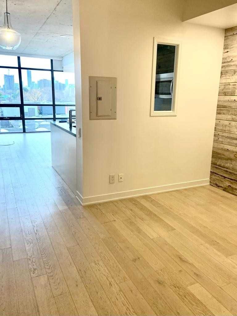 Room1